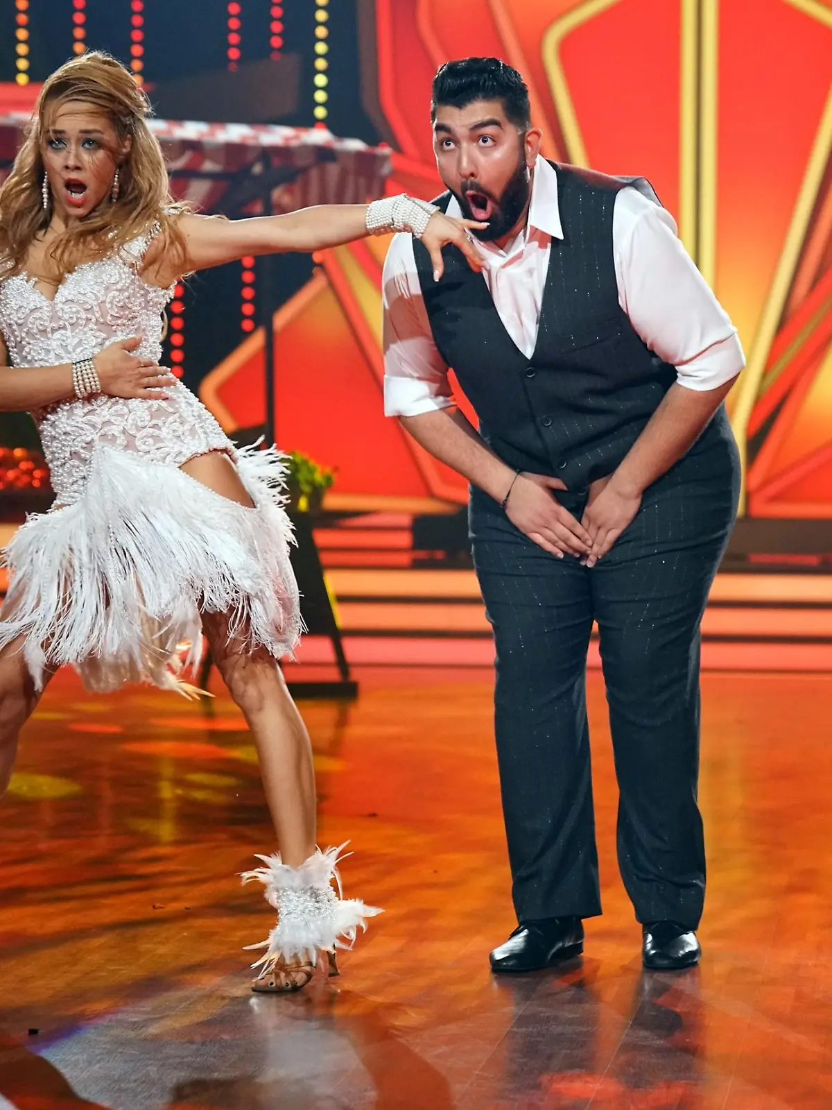 Faisal Kawusi und Oana Nechiti.   
 Verwendung der Bilder für Online-Medien ausschließlich mit folgender Verlinkung:"Alle Infos zu "Let´s Dance" im Special bei RTL.de: http://www.rtl.de/cms/sendungen/lets-dance.html