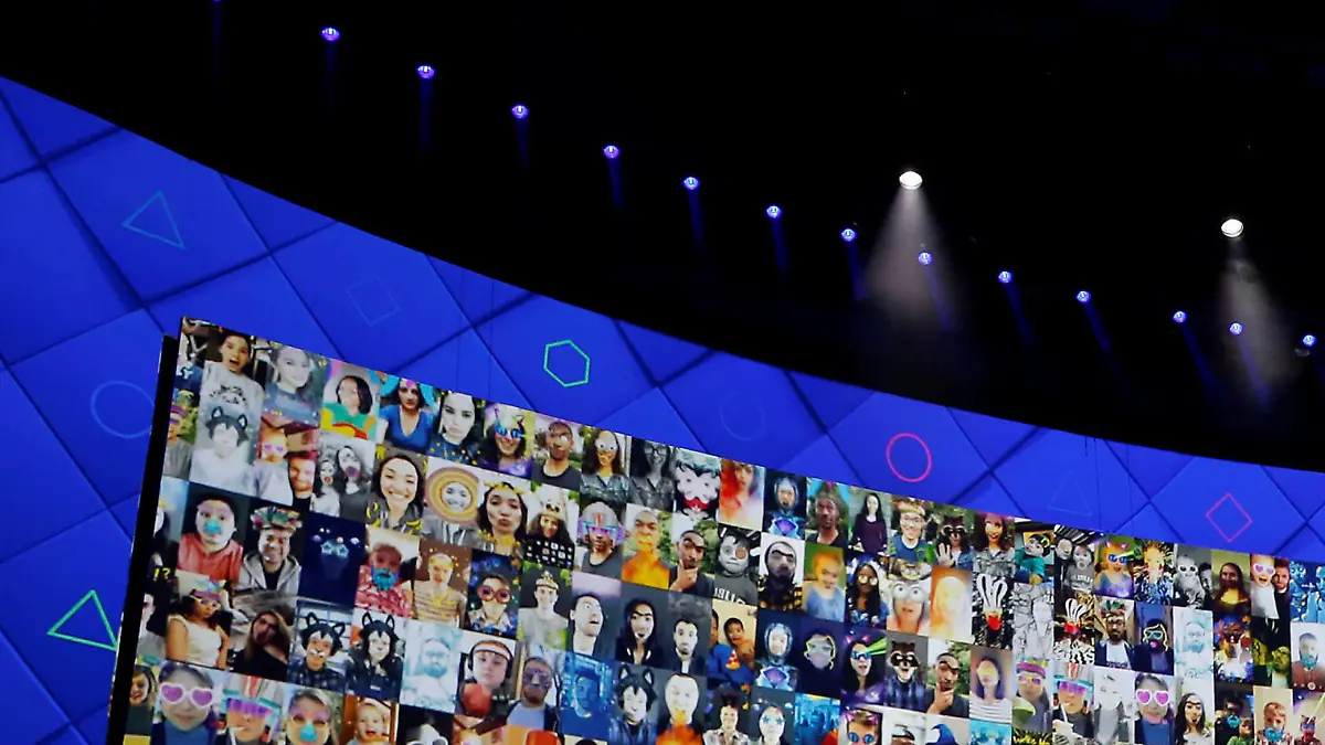 Facebook Founder and CEO Mark Zuckerberg speaks on stage during the annual Facebook F8 developers conference in San Jose, California, U.S., April 18, 2017. REUTERS/Stephen Lam