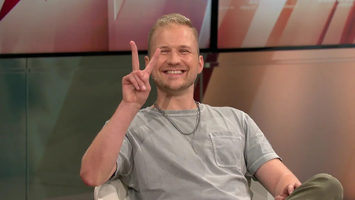 Ricardo Rüting ist Gast im Studio von stern tv am Sonntag