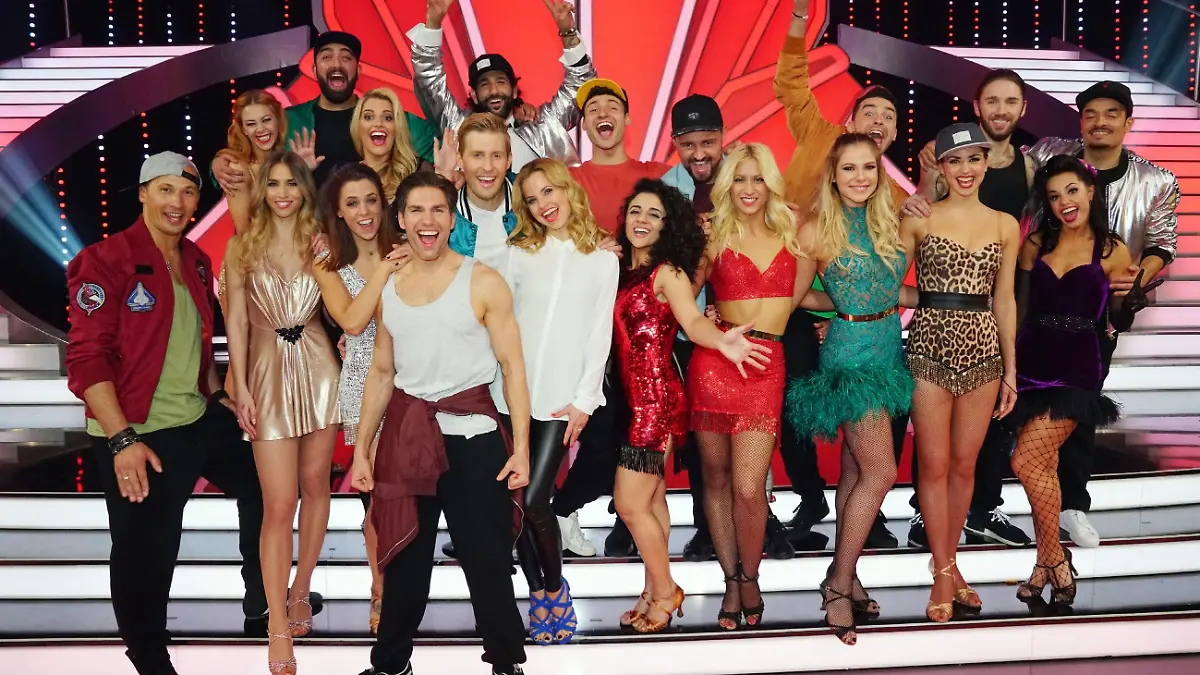 Diese 10 Paare sind in der nächsten Sendung am 21. April 2017 wieder dabei.Verwendung der Bilder für Online-Medien ausschließlich mit folgender Verlinkung:'Alle Infos zu 'Let´s Dance' im Special bei RTL.de: http://www.rtl.de/cms/sendungen/lets-dance.html