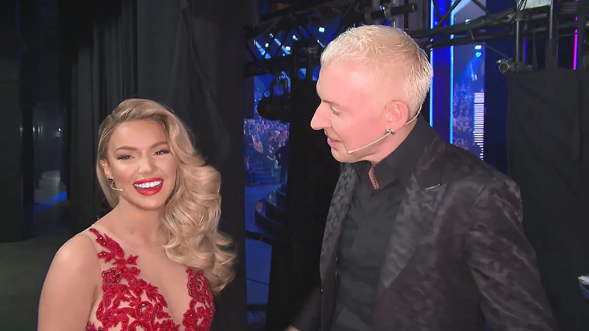 Shirin wird von H.P. unter die Lupe genommen Wann zeigt sie sich bei DSDS ohne Perücke? 
