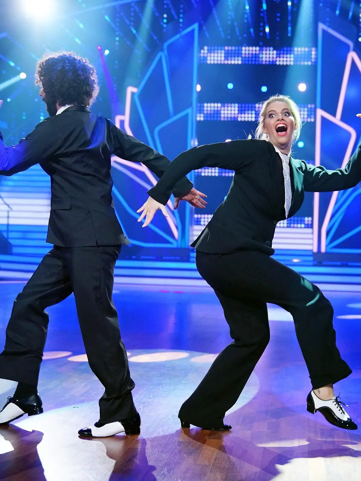Angelina Kirsch und Massimo Sinató


Verwendung der Bilder für Online-Medien ausschließlich mit folgender Verlinkung:"Alle Infos zu "Let´s Dance" im Special bei RTL.de: http://www.rtl.de/cms/sendungen/lets-dance.html