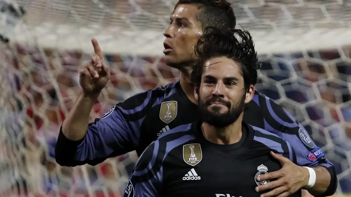 Madrid, Spain 10.05.2017, UEFA Champions League - 2016/17 Season, Halbfinale, Atletico Madrid - Real Madrid, Tor zum 1:2 Torschuetze Isco (CF) jubelt mit Cristiano Ronaldo (CF) ( DeFodi523

Madrid Spain 10 05 2017 UEFA Champions League 2016 17 Season Semi-finals Atletico Madrid Real Madrid goal to 1 2 Scorer ISCO CF cheering with Cristiano Ronaldo CF  