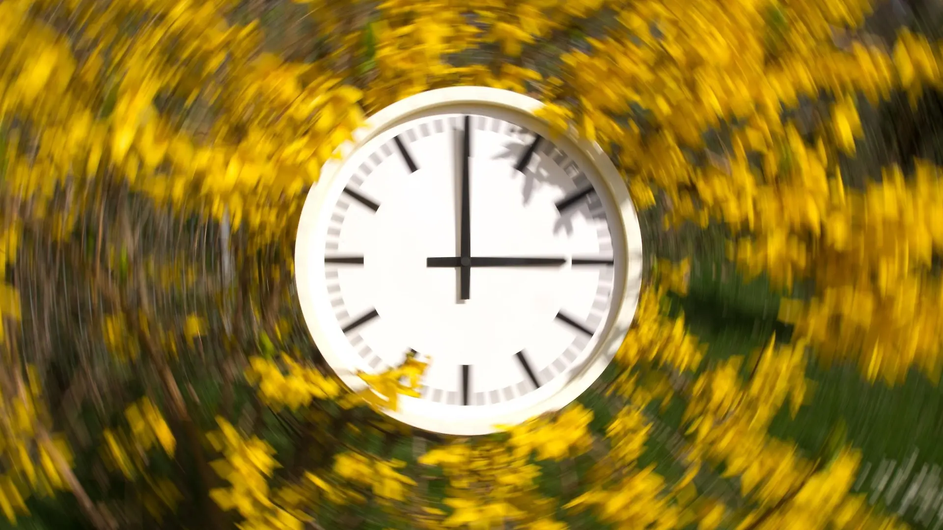 So merken Sie sich die Zeitumstellung garantiert! Länger schlafen oder früher aufstehen?