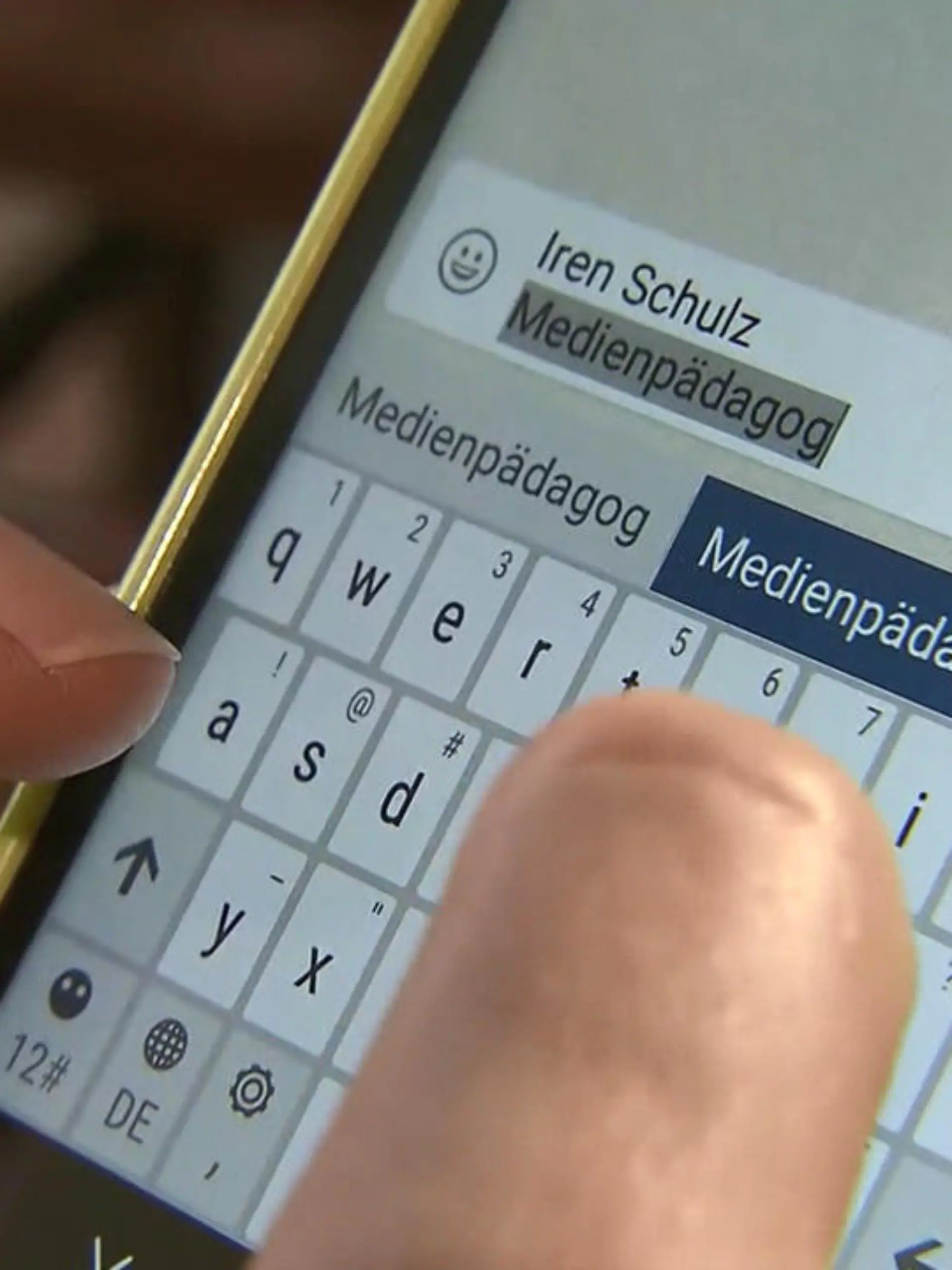 Bild zu: "Wenn das Handy abhängig macht"
