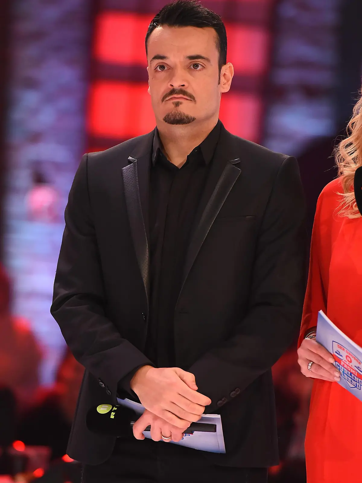 Giovanni Zarrella TV Show Der grosse RTL2 Promi Curling Abend in Das rote Krokodil in Mönchengladbach am 26.02.2017

Giovanni Zarrella TV Show the Size RTL2 Celebrity Curling Evening in the red Crocodile in Moenchengladbach at 26 02 2017  