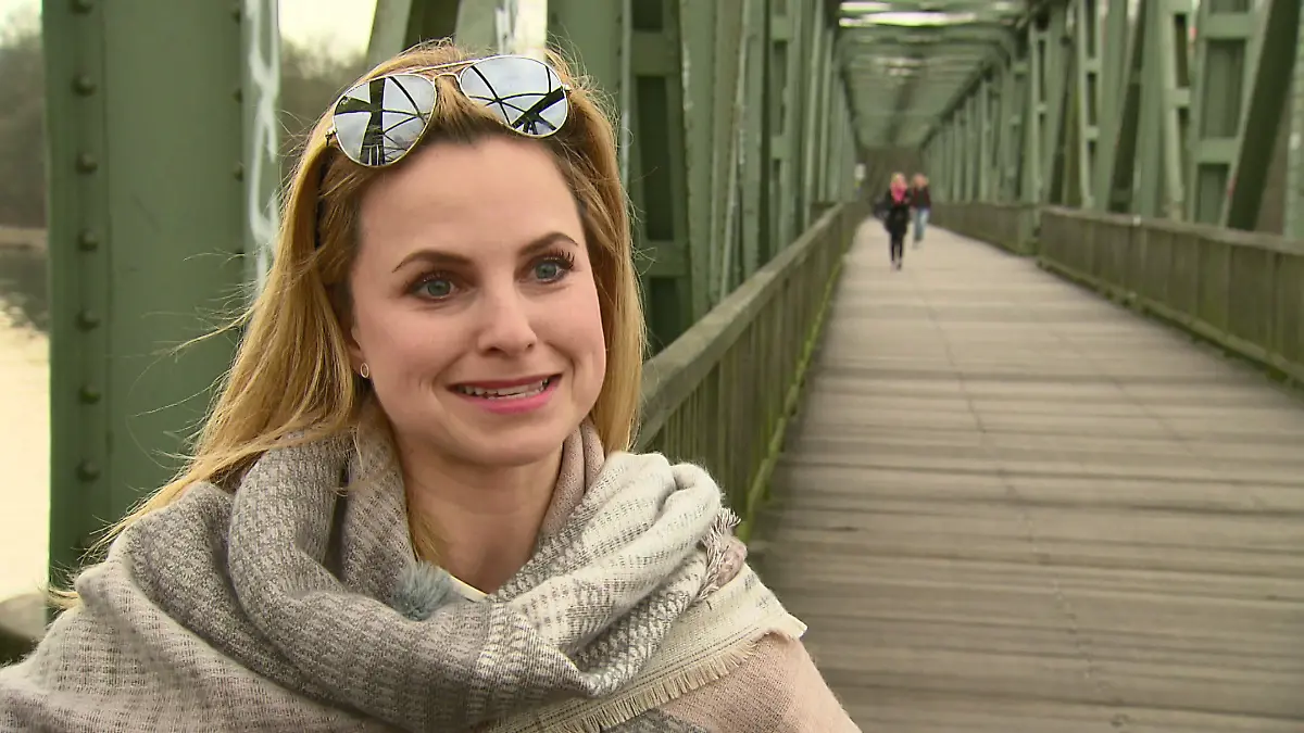 sarah latton.jpg