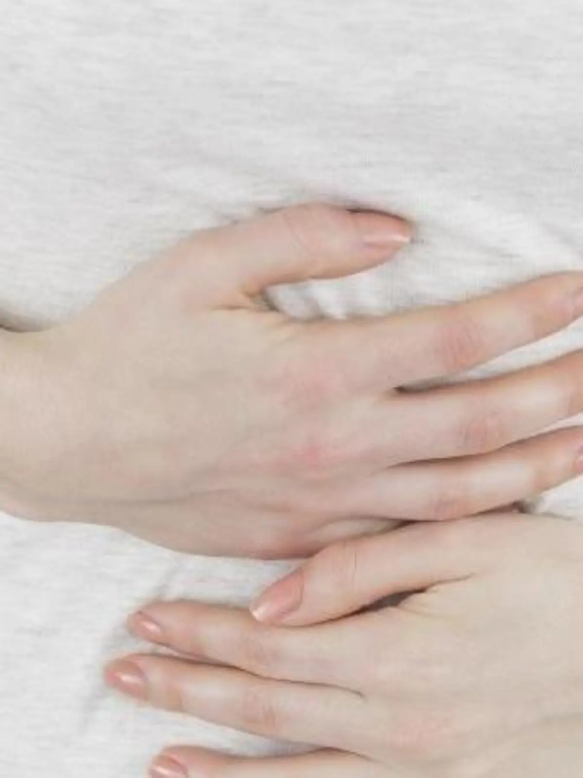 Menschen mit Reizdarmsyndrom haben immer wieder mit Bauschmerzen zu kämpfen. Ein organische Ursache für die Beschwerden wird häufig nicht gefunden. Foto: Monique Wüstenhagen