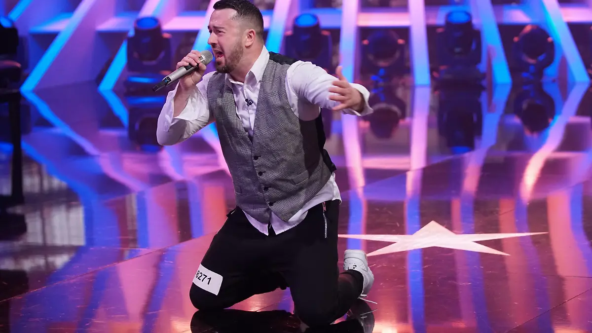 Brani Zdravkovic aus Wien.    Verwendung der Bilder für Online-Medien ausschließlich mit folgender Verlinkung:"Alle Infos zu "Deutschland sucht den Superstar" im Special bei RTL.de: http://www.rtl.de/cms/sendungen/superstar.html