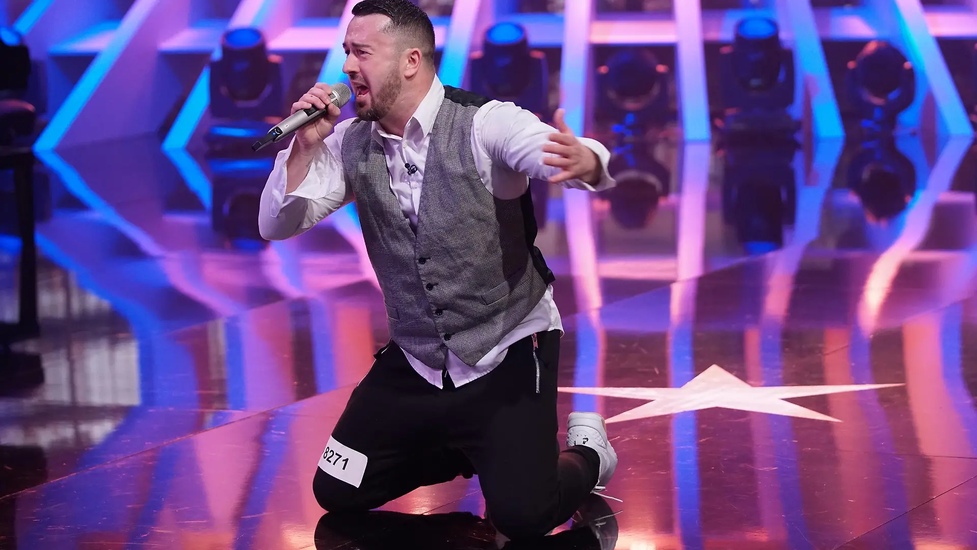 Brani Zdravkovic aus Wien. Verwendung der Bilder für Online-Medien ausschließlich mit folgender Verlinkung:"Alle Infos zu "Deutschland sucht den Superstar" im Special bei RTL.de: http://www.rtl.de/cms/sendungen/superstar.html