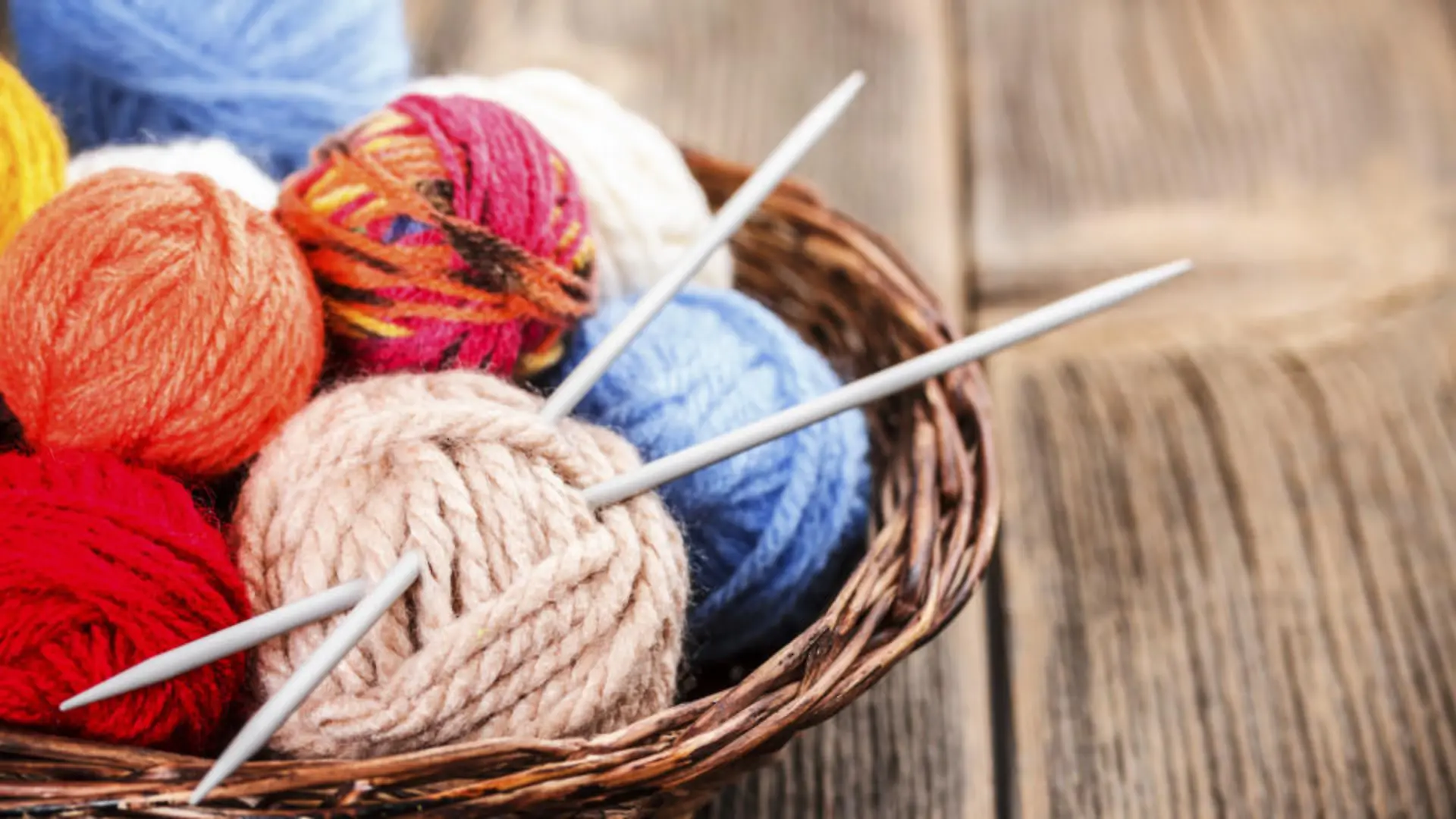 Wie schnell kann man eigentlich stricken lernen? Online-Tutorial vs. Strickbuch