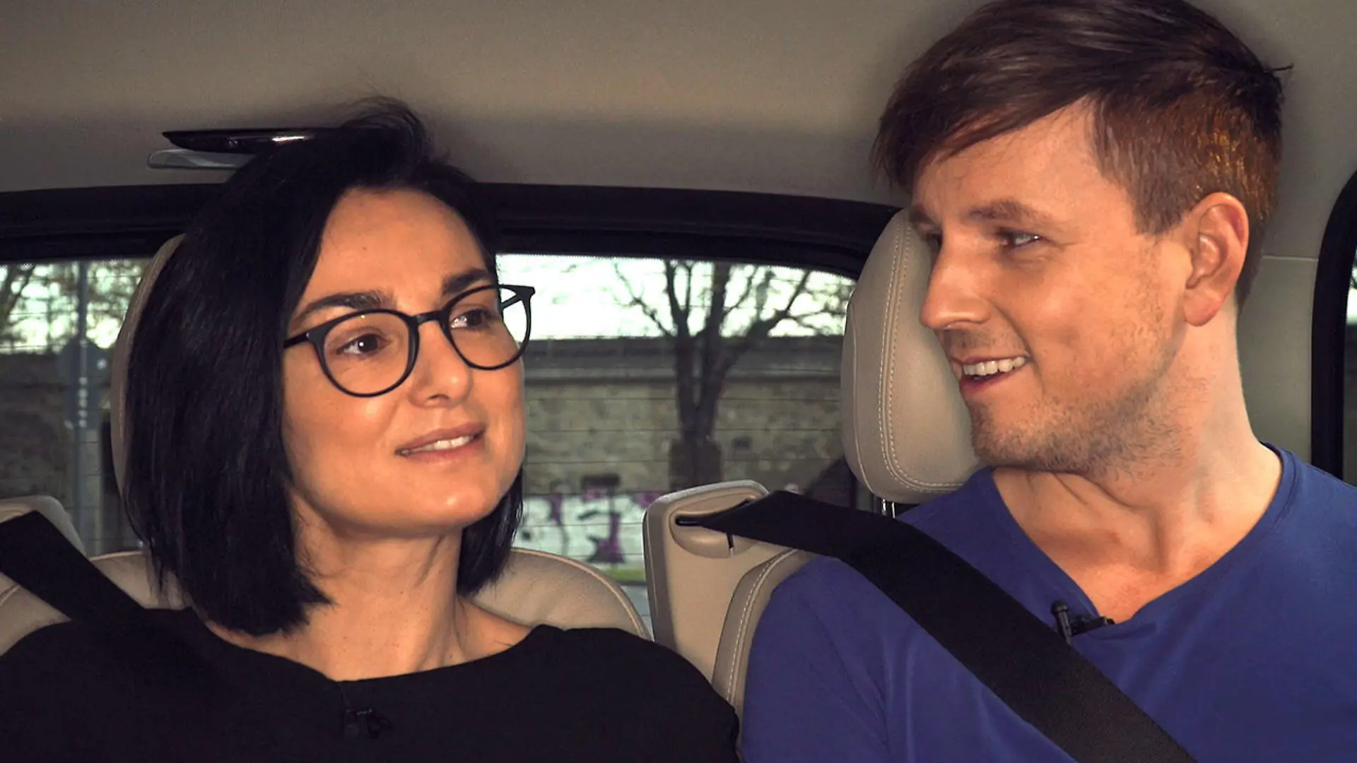 Mimi Fiedler: "Ich habe Kurt Cobain kennengelernt" Exklusiv: Der "IT TAKES 2"-Fahrservice