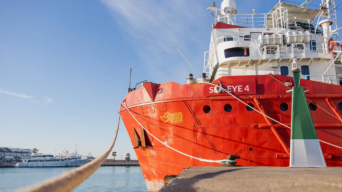 Die Sea Eye 4 im Hafen der spanischen Kleinstadt Burriana.