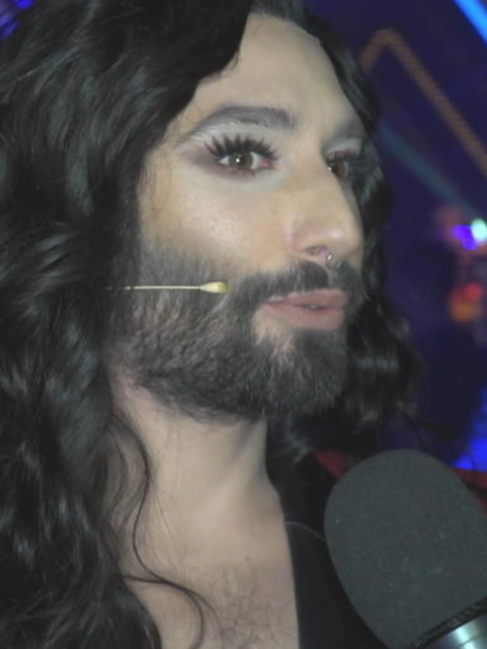 Bild zu: "Welcher Promi beeindruckt Conchita? "