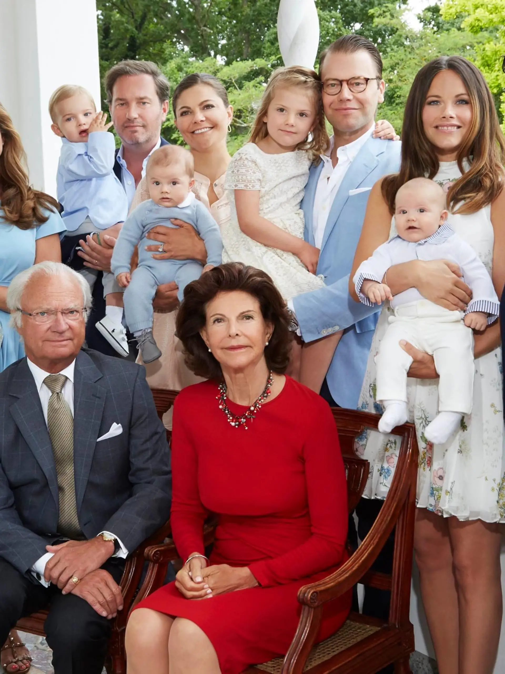 Ein frohes Jahr 2017 wünscht die schwedische Königsfamilie