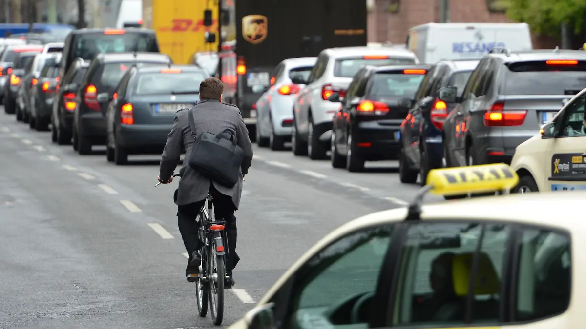Das ändert sich 2017 im Straßenverkehr Neue Verkehrsregeln 
