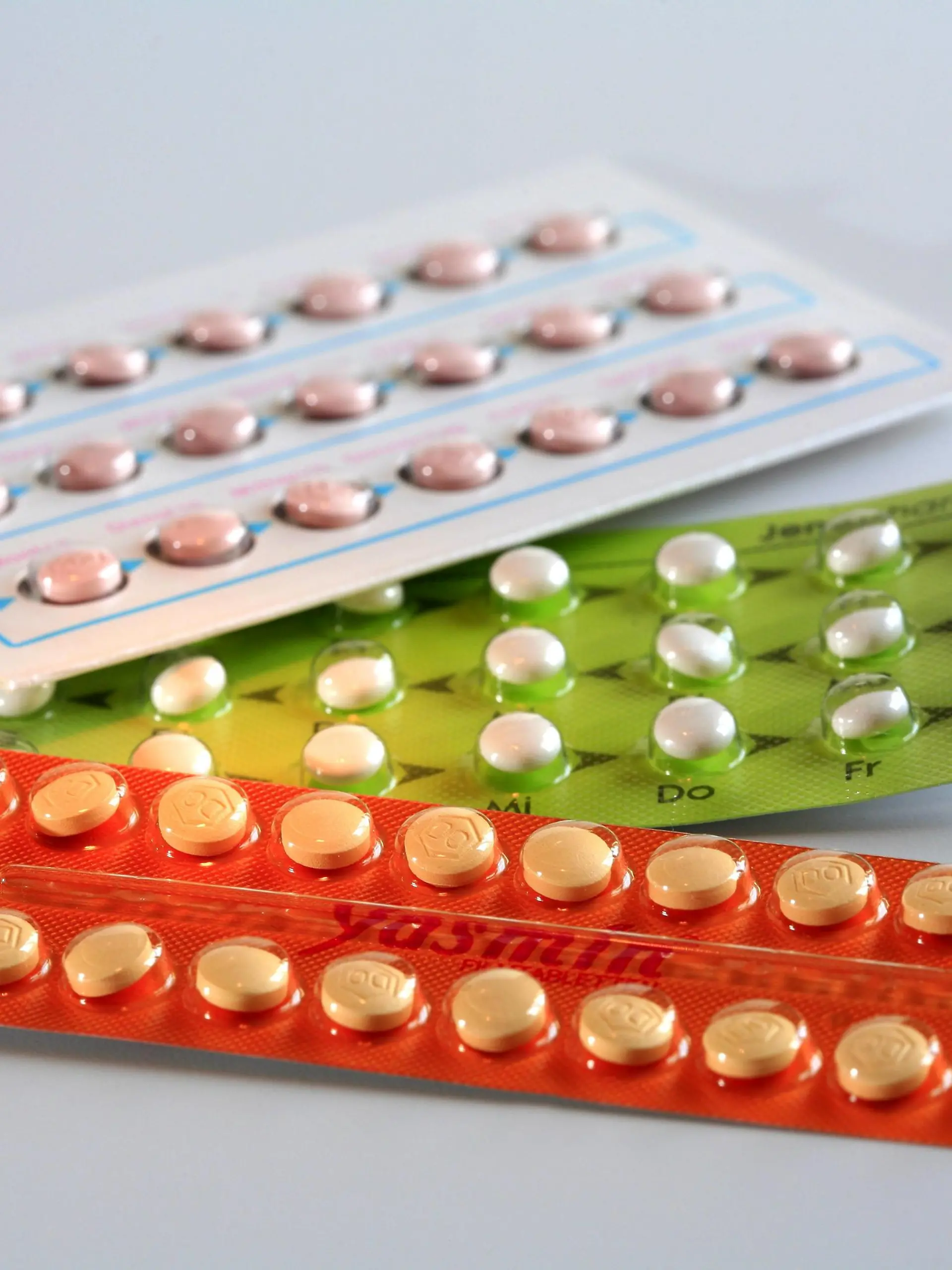 Antibabypillen in Sichtverpackungen | blister packs of birth-control pills
