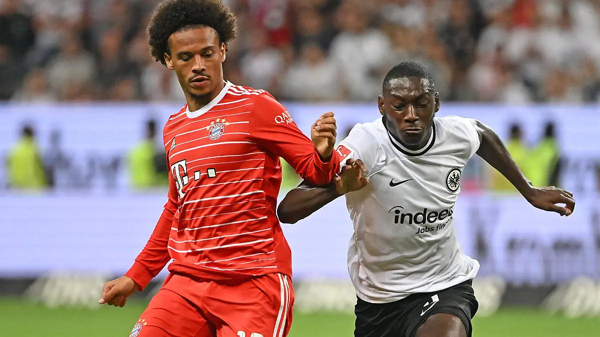  05.08.2022, xjhx, Fussball 1.Bundesliga, Eintracht Frankfurt - FC Bayern München emspor, v.l. Zweikampf, Aktion, action, battle for the ball Leroy Sane FC Bayern Muenchen Dayot Upamecano FC Bayern Muenchen Randal Kolo Muani Eintracht Frankfurt DFL/DFB REGULATIONS PROHIBIT ANY USE OF PHOTOGRAPHS as IMAGE SEQUENCES and/or QUASI-VIDEO Frankfurt am Main *** 05 08 2022, xjhx, football 1 Bundesliga, Eintracht Frankfurt FC Bayern München emspor, v l duel, action, battle for the ball Leroy Sane FC Bayern Muenchen Dayot Upamecano FC Bayern Muenchen Randal Kolo Muani Eintracht Frankfurt DFL DFB REGULATIONS PROHIBIT ANY USE OF PHOTOGRAPHS as IMAGE SEQUENCES and or QUASI VIDEO Frankfurt am Main
