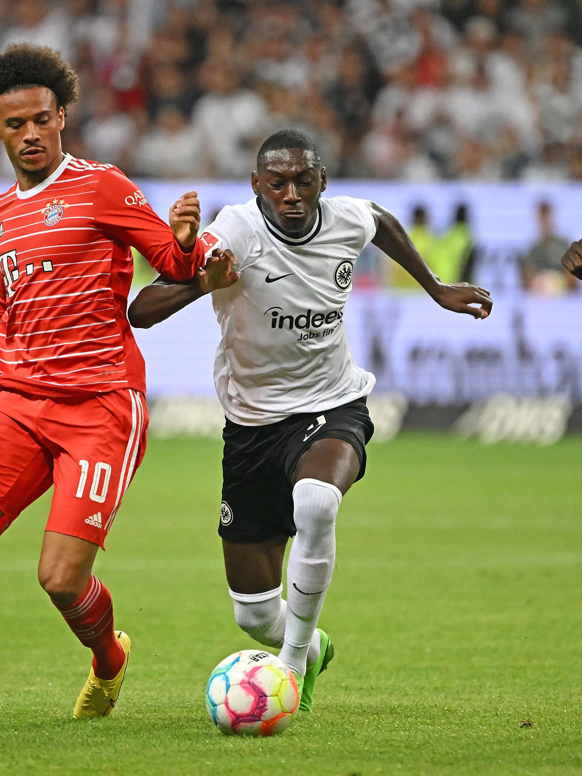  05.08.2022, xjhx, Fussball 1.Bundesliga, Eintracht Frankfurt - FC Bayern München emspor, v.l. Zweikampf, Aktion, action, battle for the ball Leroy Sane FC Bayern Muenchen Dayot Upamecano FC Bayern Muenchen Randal Kolo Muani Eintracht Frankfurt DFL/DFB REGULATIONS PROHIBIT ANY USE OF PHOTOGRAPHS as IMAGE SEQUENCES and/or QUASI-VIDEO Frankfurt am Main *** 05 08 2022, xjhx, football 1 Bundesliga, Eintracht Frankfurt FC Bayern München emspor, v l duel, action, battle for the ball Leroy Sane FC Bayern Muenchen Dayot Upamecano FC Bayern Muenchen Randal Kolo Muani Eintracht Frankfurt DFL DFB REGULATIONS PROHIBIT ANY USE OF PHOTOGRAPHS as IMAGE SEQUENCES and or QUASI VIDEO Frankfurt am Main