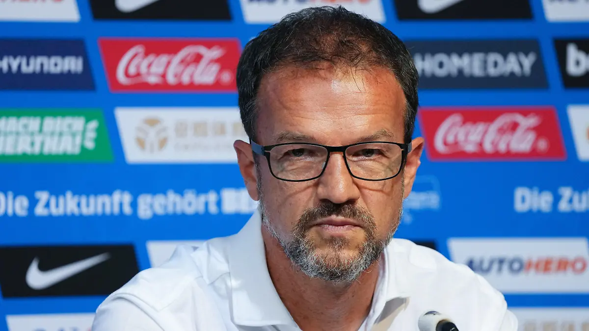 ARCHIV - 20.06.2022, Berlin: Fußball: Bundesliga, Hertha BSC, Pressekonferenz. Fredi Bobic, Sport-Geschäftsführer von Hertha BSC zu den Verhandlungen mit dem möglichen Investor 777 Partners (zu dpa: «Bobic: Kein schneller Vollzug mit neuem Investor - «Klappe halten»») Foto: Soeren Stache/dpa +++ dpa-Bildfunk +++