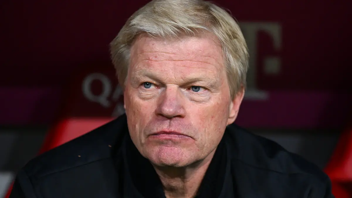 ARCHIV - 30.09.2022, Bayern, München: Fußball: Bundesliga, Bayern München - Bayer Leverkusen, 8. Spieltag in der Allianz Arena. Oliver Kahn, Vorstandsvorsitzender der FC Bayern München AG, kommt vor dem Spiel in das Stadion (zu dpa: Bayern-Boss Kahn: Neuer in Winterpause ersetzen «ungeheuer schwierig»). (zu dpa: «Bayern-Boss Kahn: Neuer in Winterpause ersetzen «ungeheuer schwierig»») Foto: Sven Hoppe/Deutsche Presse-Agentur GmbH/dpa +++ dpa-Bildfunk +++