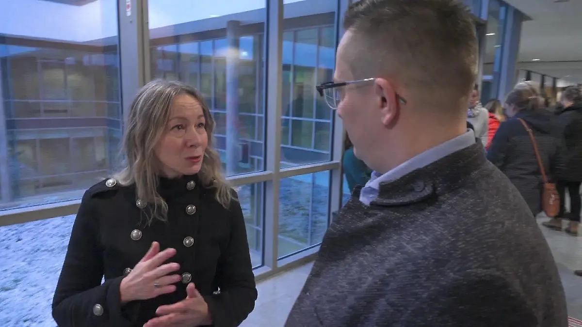 Psychologin Jane König begleitete RTL-Reporter Frank Vacik zu dem Prozess.