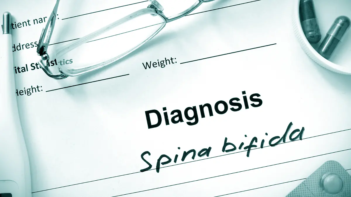 Blatt mit der Diagnose Spina bifida