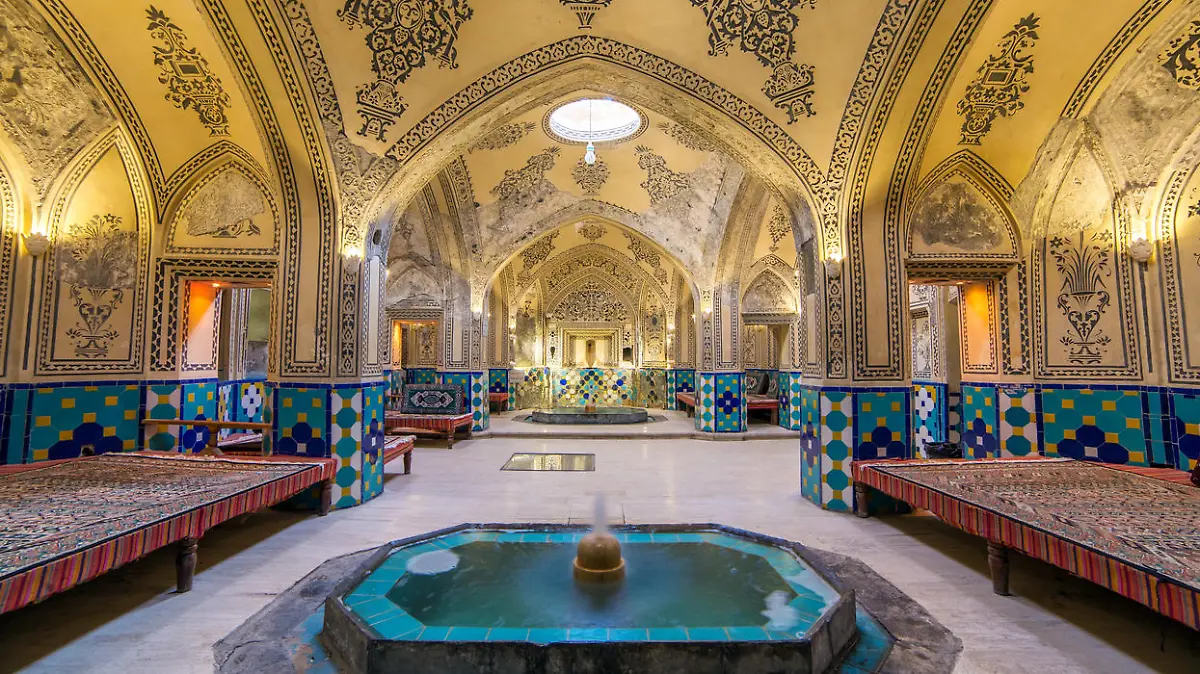 Das Serailbad findet traditionell in einem Hamam, einem türkischen Dampfbad, statt.