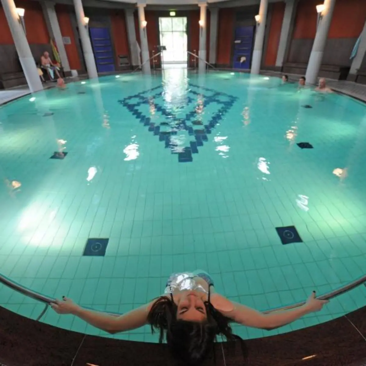 Thermalbad (Thermalwasser etc.) Logo von Thermalbad (Thermalwasser etc.)