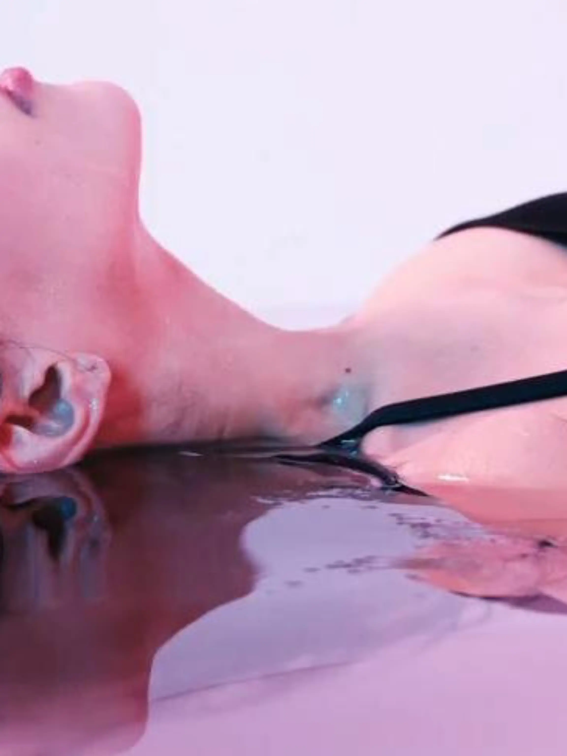 Bild zu: "Floating"
