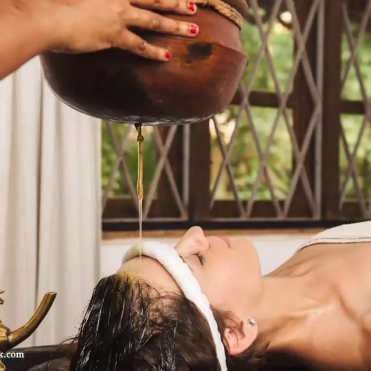 Shirodhara (ayurvedischer Stirnölguss) Logo von Shirodhara (ayurvedischer Stirnölguss)