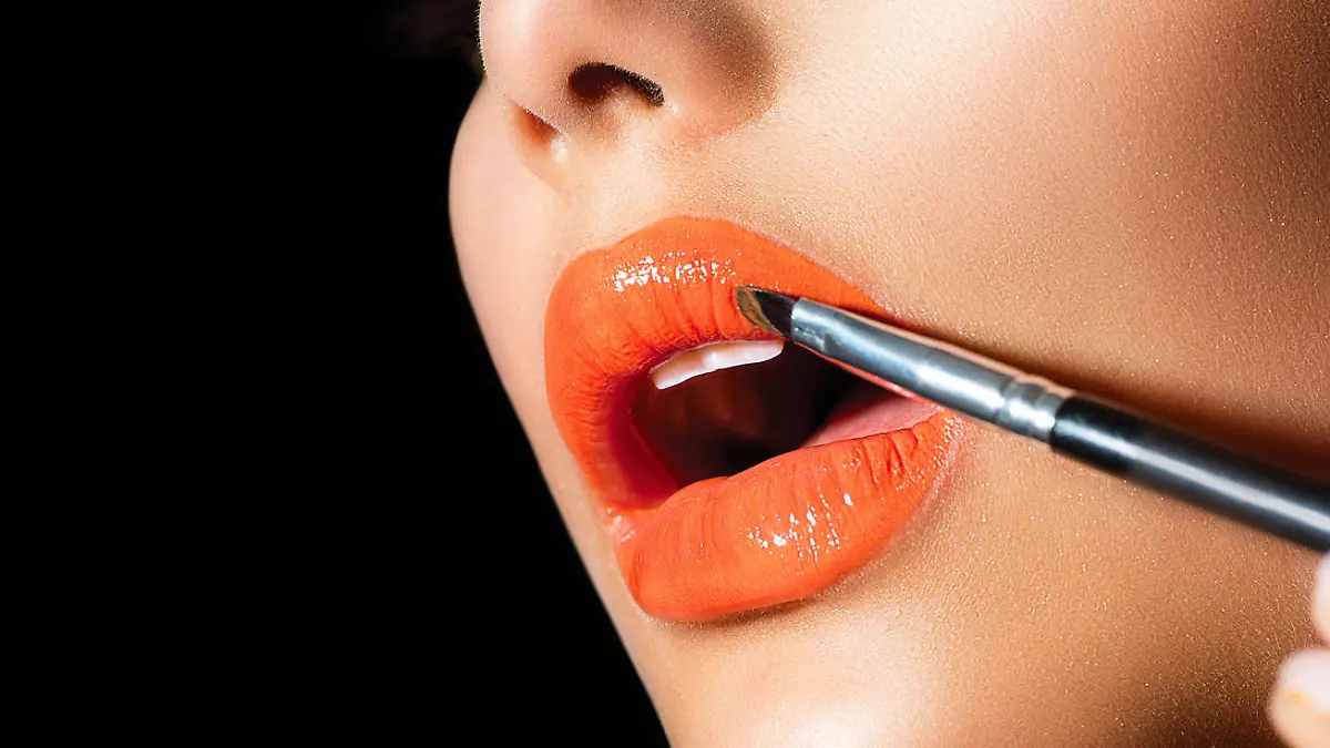 Orangefarbene Orange Lippen.jpg