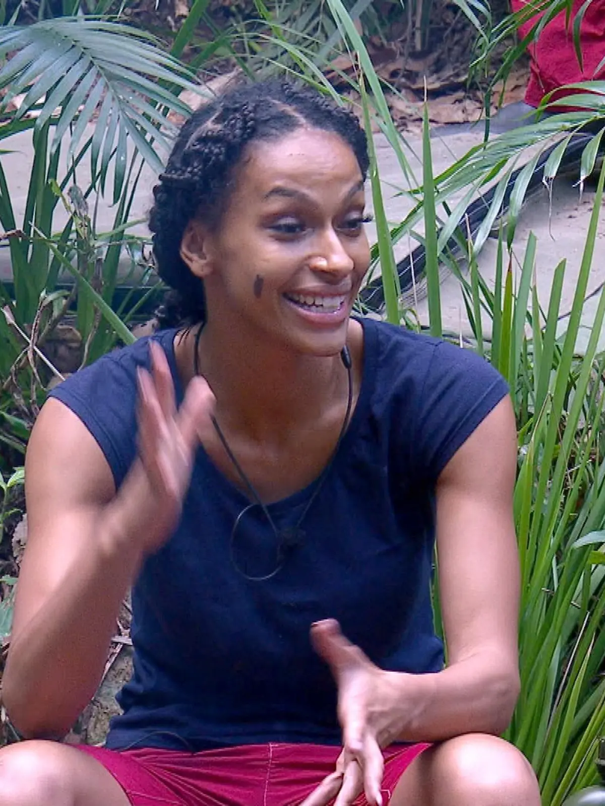 SPERRFRIST FÜR ALLE MEDIEN BIS DIENSTAG, 24.01.2023, 23:45 UHR !!! Tag 12 im Camp. Jetzt wird gelästert. Cecilia Asoro kommt auf den abwesenden Cosimo zu sprechen: "Ich finde, am Anfang war bei ihm ganz viel aufgesetzt. Er hat das Herz am rechten Fleck, aber manchmal provoziert er einfach."

Die Verwendung des sendungsbezogenen Materials ist nur mit dem Hinweis und Verlinkung auf RTL+ gestattet.
