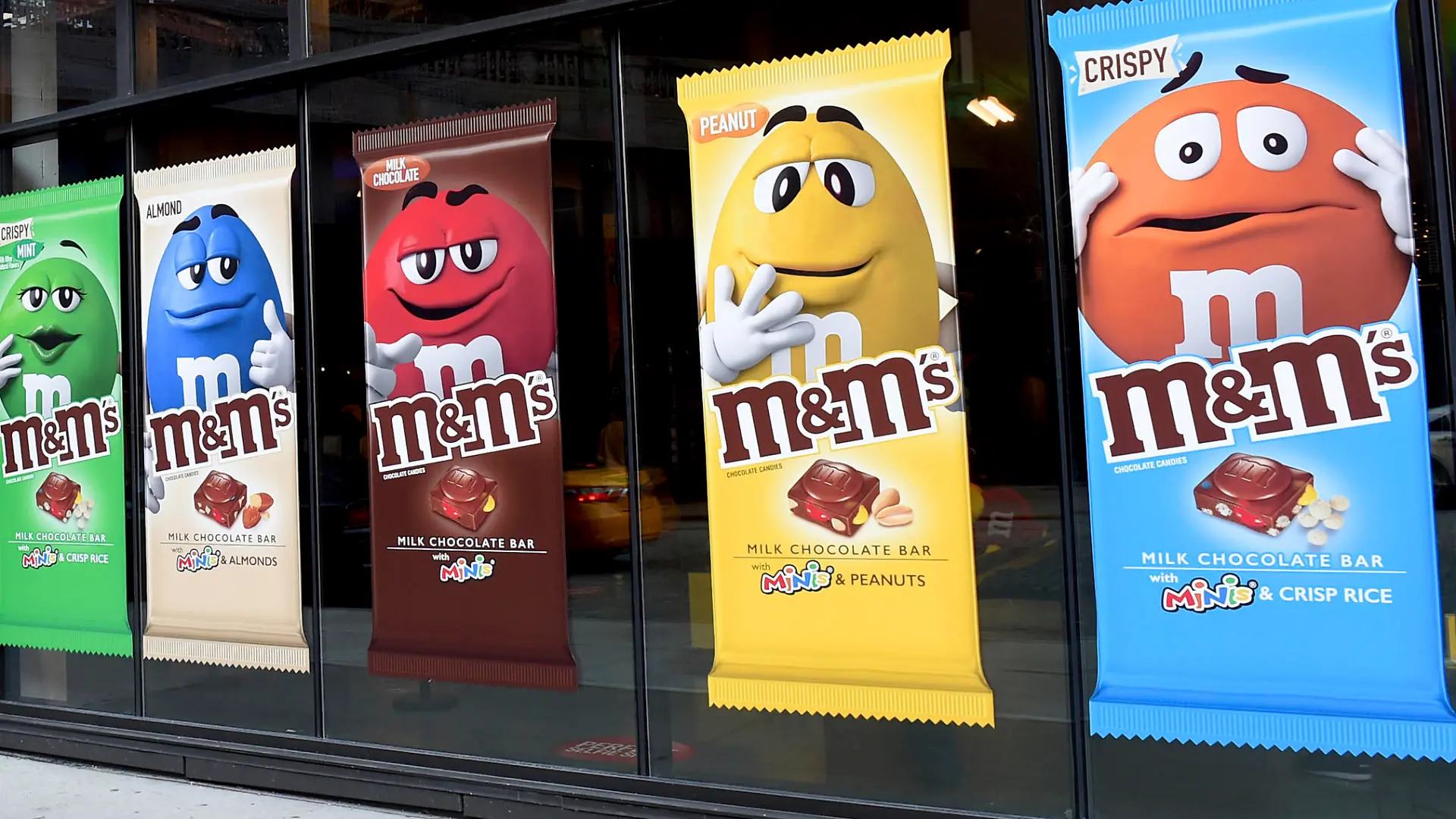 IMAGE DISTRIBUTED FOR MARS WRIGLEY CONFECTIONARY - The M&M'S Chocolate Bar, pictured on Friday, Dec. 7, 2018 in New York's Meatpacking District, is a free pop-up event open to the public on Friday-Sunday, Dec. 7-9 from 10:00 a.m. - 7:00 p.m. (Diane Bondareff/AP Images for Mars Wrigley Confectionery)