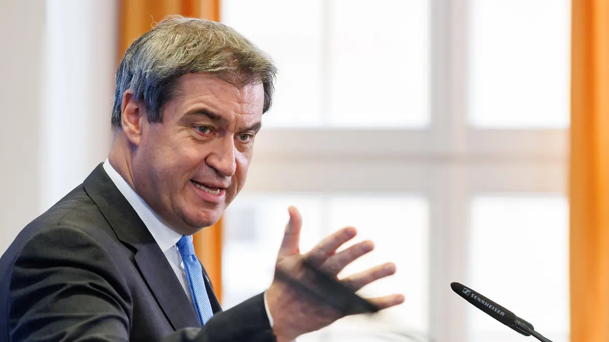 ARCHIV - 18.01.2023, Bayern, Bad Staffelstein: Markus Söder, CSU-Parteivorsitzender und Ministerpräsident von Bayern, spricht während einer Pressekonferenz am Rande der Winterklausur der CSU-Fraktion im bayerischen Landtag. (zu dpa: «Nachbarländer kritisieren Söders Vorstoß zu Abwerbung von Lehrkräften») Foto: Daniel Karmann/dpa +++ dpa-Bildfunk +++