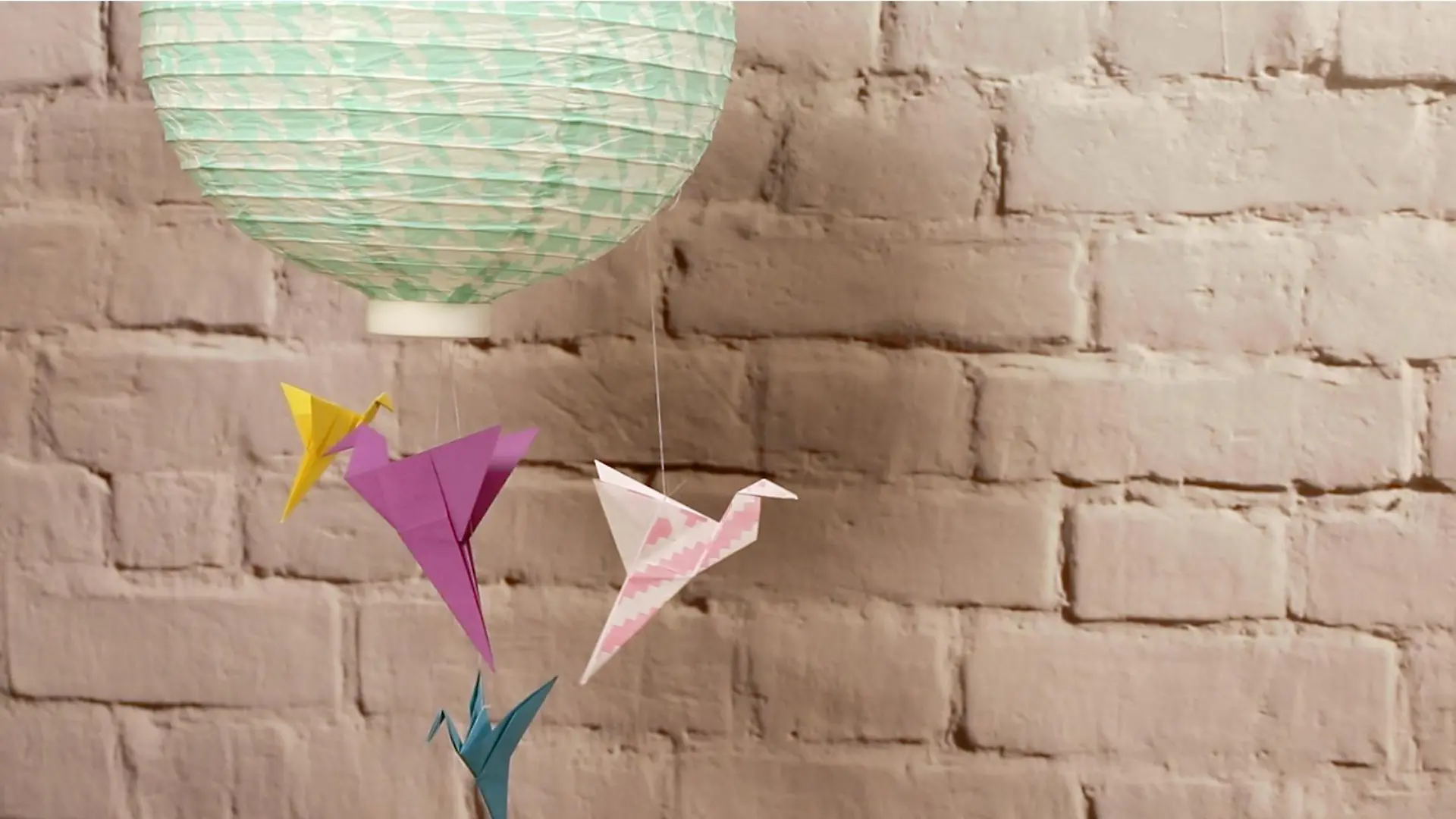 Origami-Kraniche sind gar nicht so schwer zu basteln