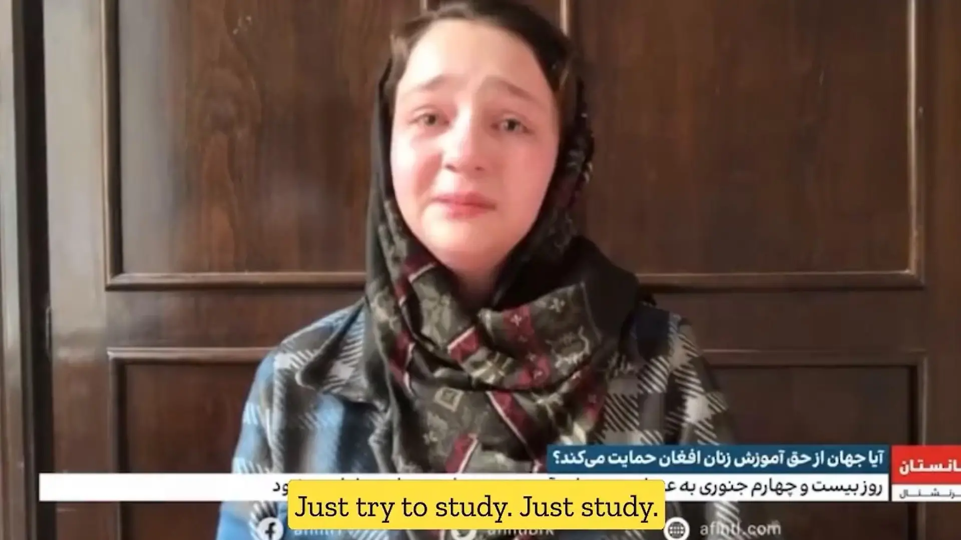 Sumaya weint verzweifelte Tränen in einem auf Twitter veröffentlichten Video.