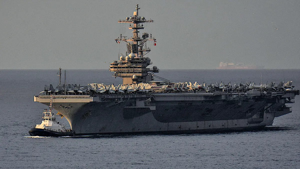 December 29, 2022, Marseille, France: The aircraft carrier USS George H. W. Bush arrives in the French Mediterranean port of Marseille. (Credit Image: © Gerard Bottino/SOPA Images via ZUMA Press Wire) / action press