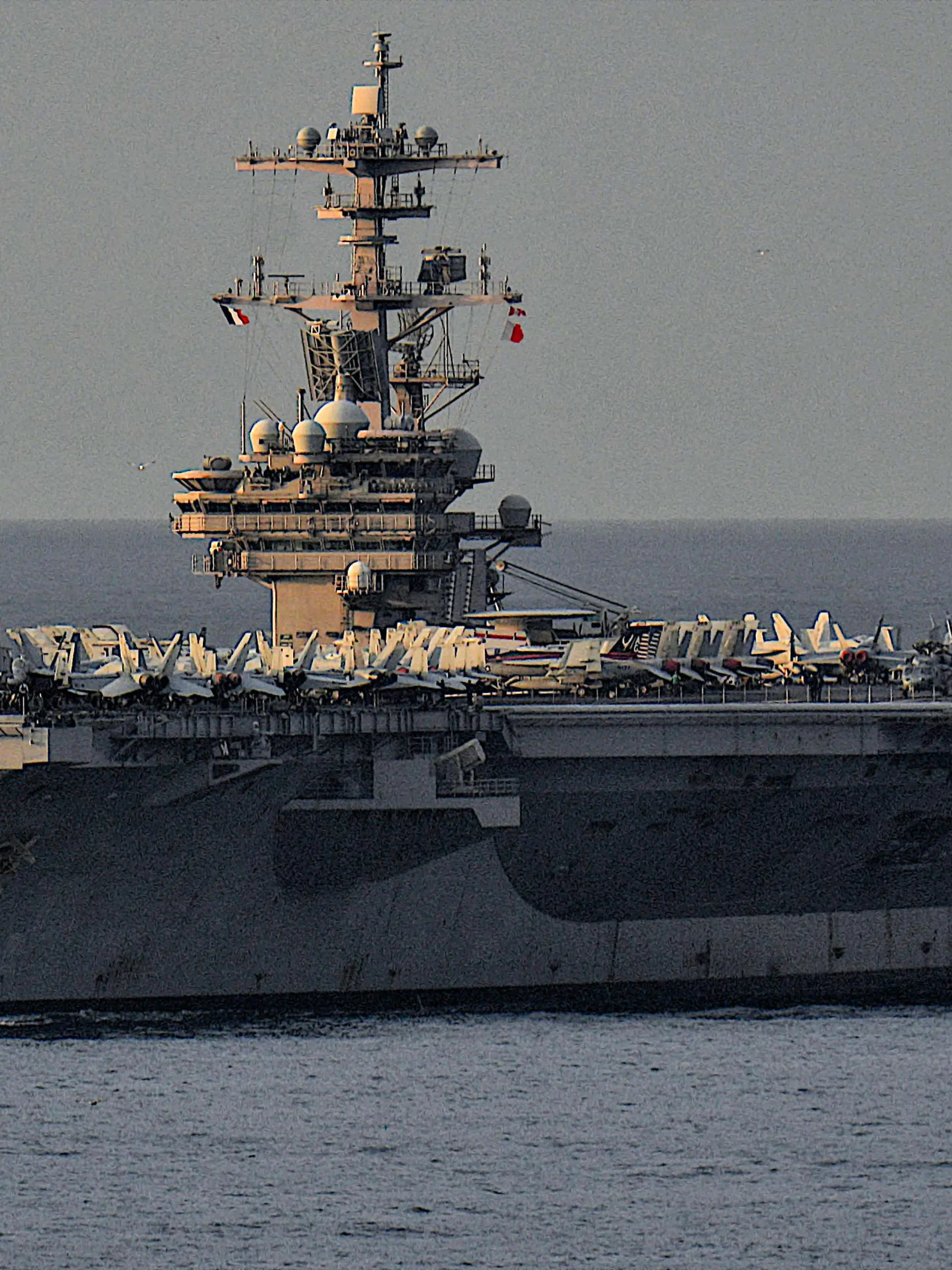 December 29, 2022, Marseille, France: The aircraft carrier USS George H. W. Bush arrives in the French Mediterranean port of Marseille. (Credit Image: © Gerard Bottino/SOPA Images via ZUMA Press Wire) / action press