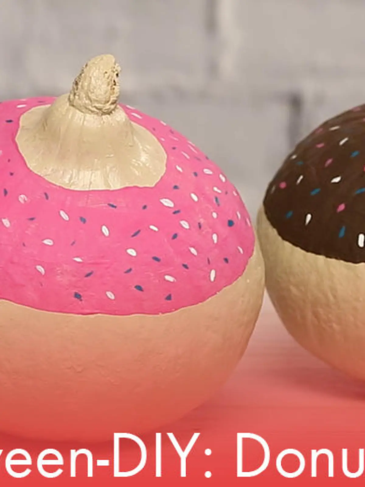Bild zu: "Halloween-DIY: Donut-Kürbis"