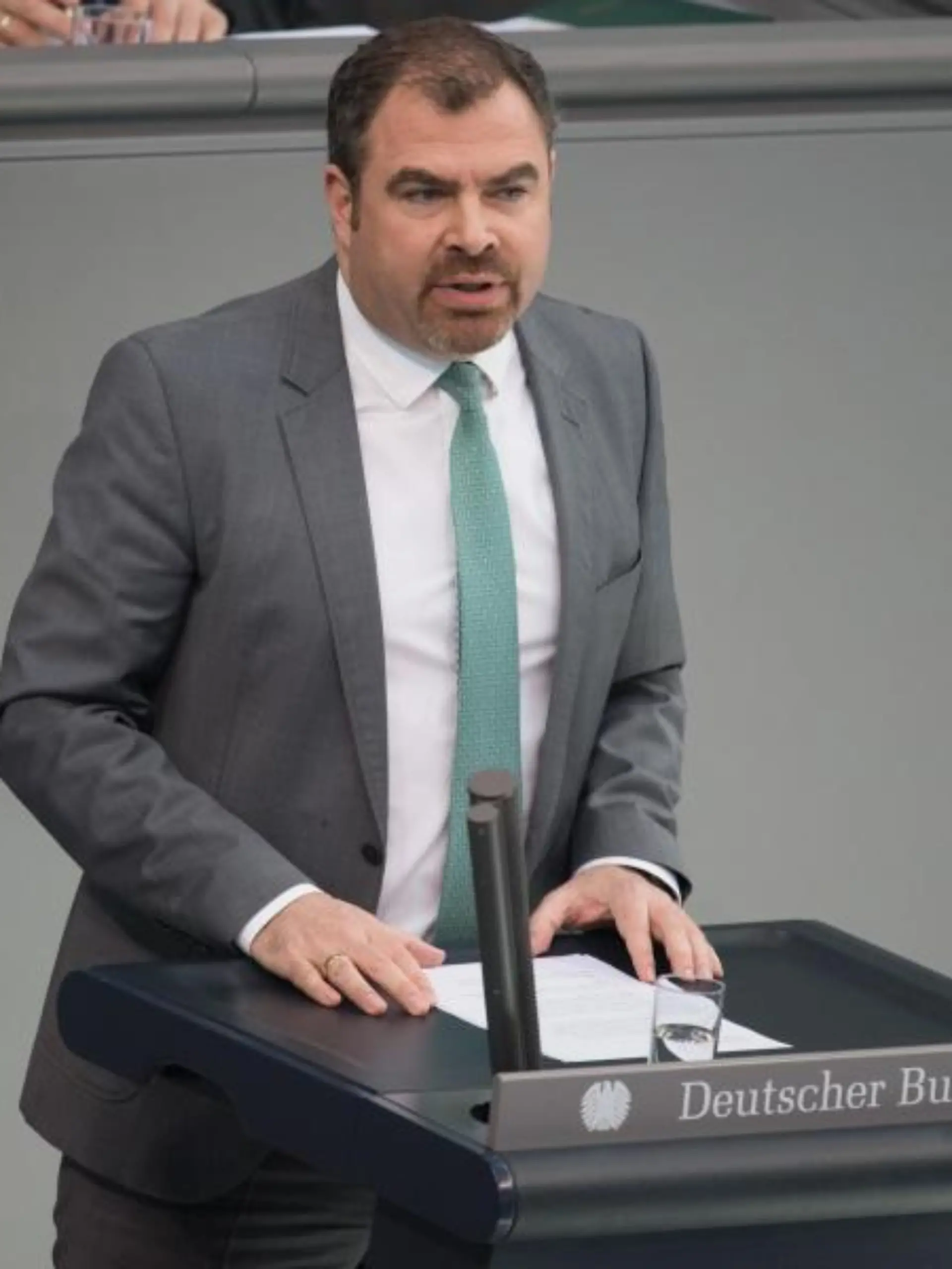 Florian Hahn (CSU) spricht bei einer Bundestagssitzung