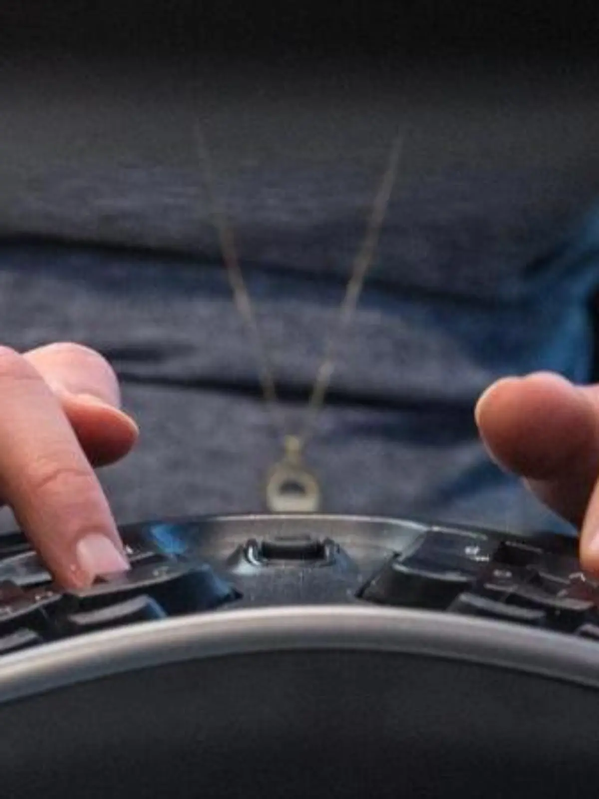 Ergonomisch geformte Keyboards helfen manchen Nutzern beim schmerzfreien Tippen. Foto: Andrea Warnecke