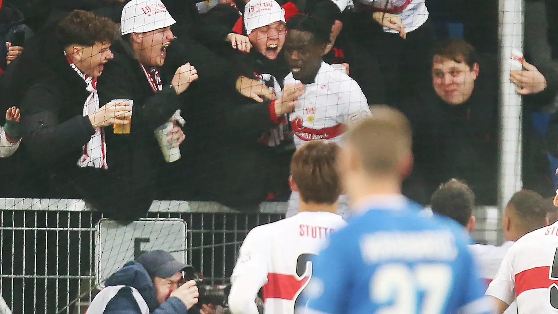 Naouirou Ahamada VfB sprang beim Torjubel zum 2:1 für Stuttgart in die Zuschaueerränge Fussball: LIGA: Saison 22/23: TSG 1899 Hoffenheim - VfB Stuttgart , 17. Spieltag, 24.01.2023. *** Naouirou Ahamada VfB jumped into the spectator ranks during the goal celebration for 2 1 for Stuttgart Sport Football LIGA season 22 23 TSG 1899 Hoffenheim VfB Stuttgart , 17 matchday, 24 01 2023