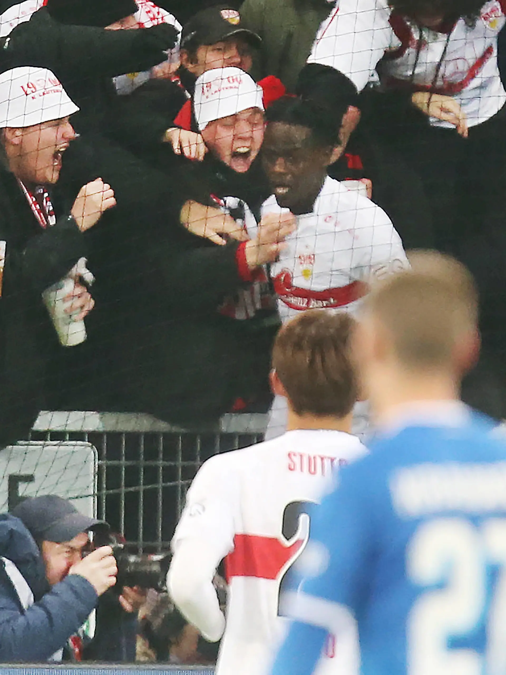 Naouirou Ahamada VfB sprang beim Torjubel zum 2:1 für Stuttgart in die Zuschaueerränge Fussball: LIGA: Saison 22/23: TSG 1899 Hoffenheim - VfB Stuttgart , 17. Spieltag, 24.01.2023. *** Naouirou Ahamada VfB jumped into the spectator ranks during the goal celebration for 2 1 for Stuttgart Sport Football LIGA season 22 23 TSG 1899 Hoffenheim VfB Stuttgart , 17 matchday, 24 01 2023