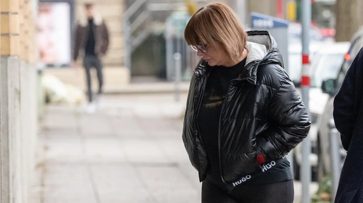 Millionen-Diebin Mirnesa S. hat sich am Stuttgarter Flughafen der Polizei gestellt.