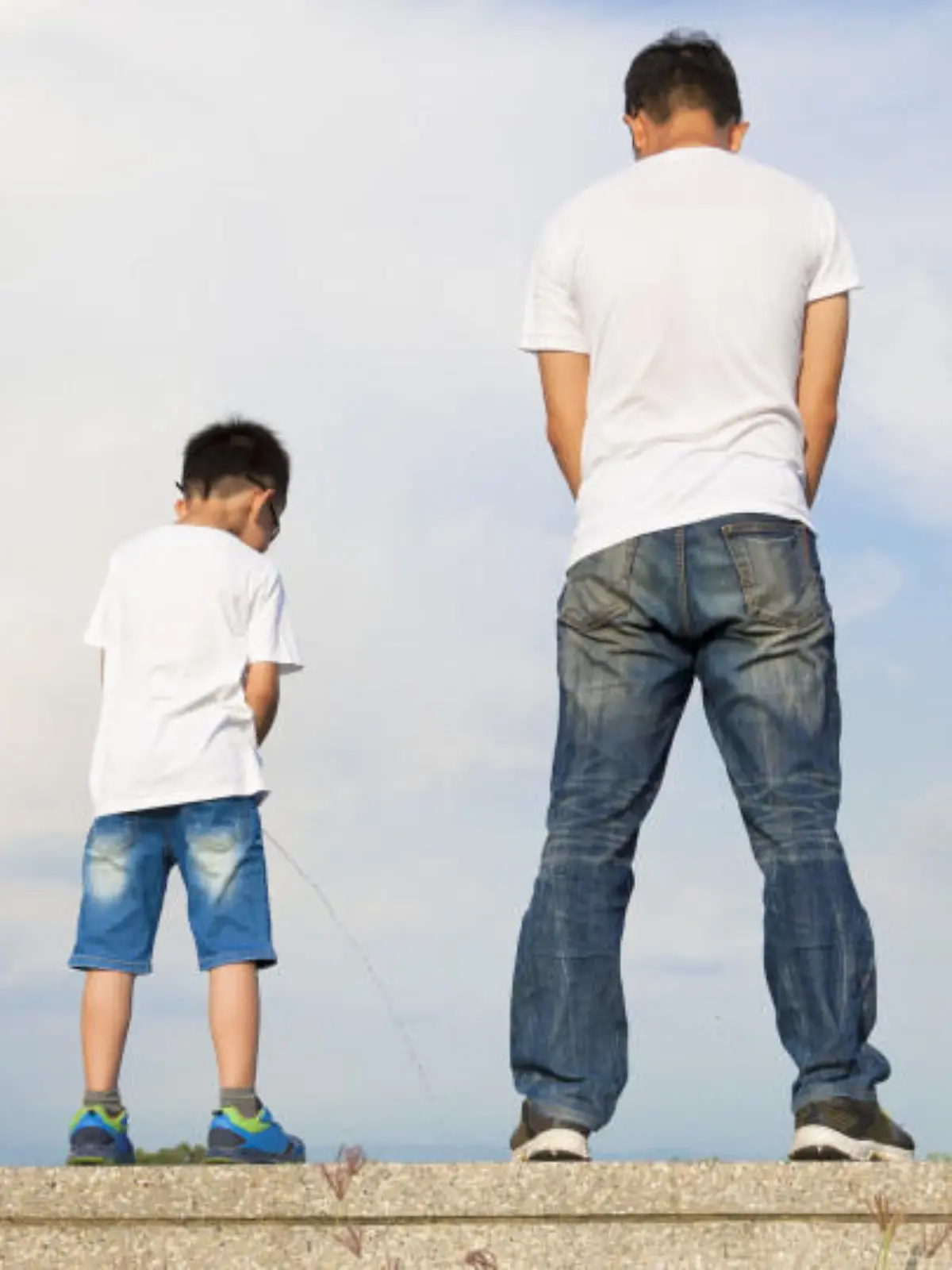 Bild zu: "Wildpinkelnde Kids: Was darf mein Kind?"