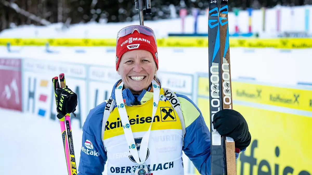 16.12.2021, Biathlonzentrum, Obertilliach, AUT, IBU Cup, Obertilliach 2021, Einzel 15 km, Damen, im Bild 2. Platz Franziska HILDEBRAND GER // second placed Franziska HILDEBRAND of Germany during the women 15 km individual competition of IBU Cup at the Biathlonzentrum in Obertilliach, Austria on 2021/12/16. PUBLICATIONxNOTxINxAUTxRUSxPOL. Obertilliach *** 16 12 2021, Biathlon Center, Obertilliach, AUT, IBU Cup, Obertilliach 2021, Individual 15 km, Women, in picture 2 place Franziska HILDEBRAND GER second placed Franziska HILDEBRAND of Germany during the women 15 km individual competition of IBU Cup at the Biathlon Center in Obertilliach, Austria on 2021 12 16 PUBLICATIONxNOTxINxAUTxRUSxPOL Obertilliach PUBLICATIONxNOTxINxAUT EP_luk 