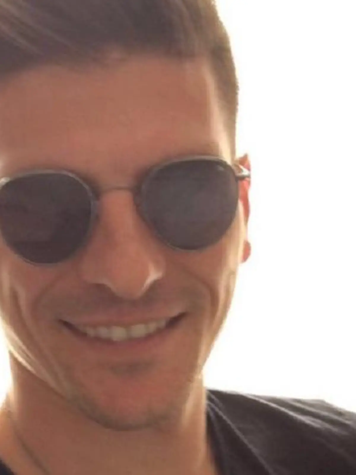 Im Frühsommer lächelte Mario Gomez noch in der Istanbuler Sonne - nun geht es für ihn nach Wolfsburg