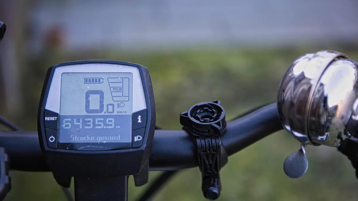 RTL-E-BIKE-Tacho-Klingel-Lenker-1-Torsten-Rabe MGL8022