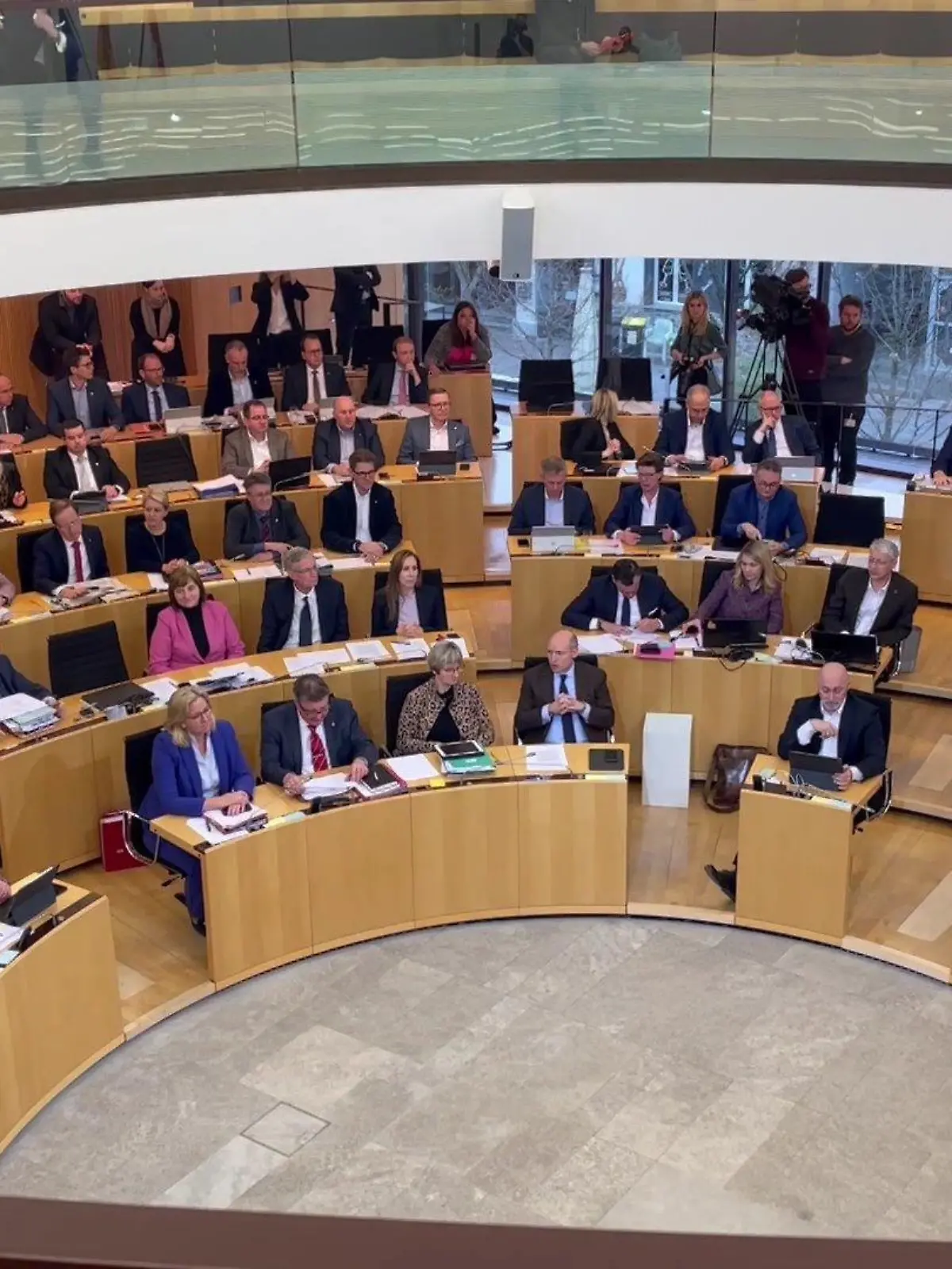 Landtagssitung Abstimmung über Haushalt.